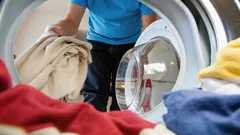 Tvätt på 30 minuter: experter förklarar varför snabbprogrammet inte alltid är effektivt